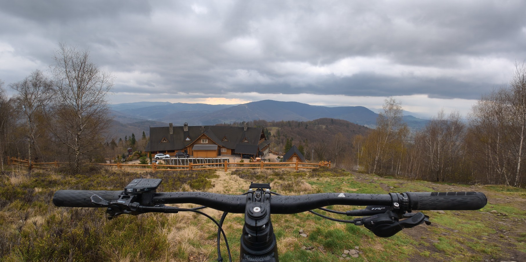 Widok z polany pod szczytem Równicy U10